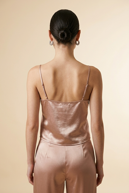 BLUSA SATINADA ESCOTE