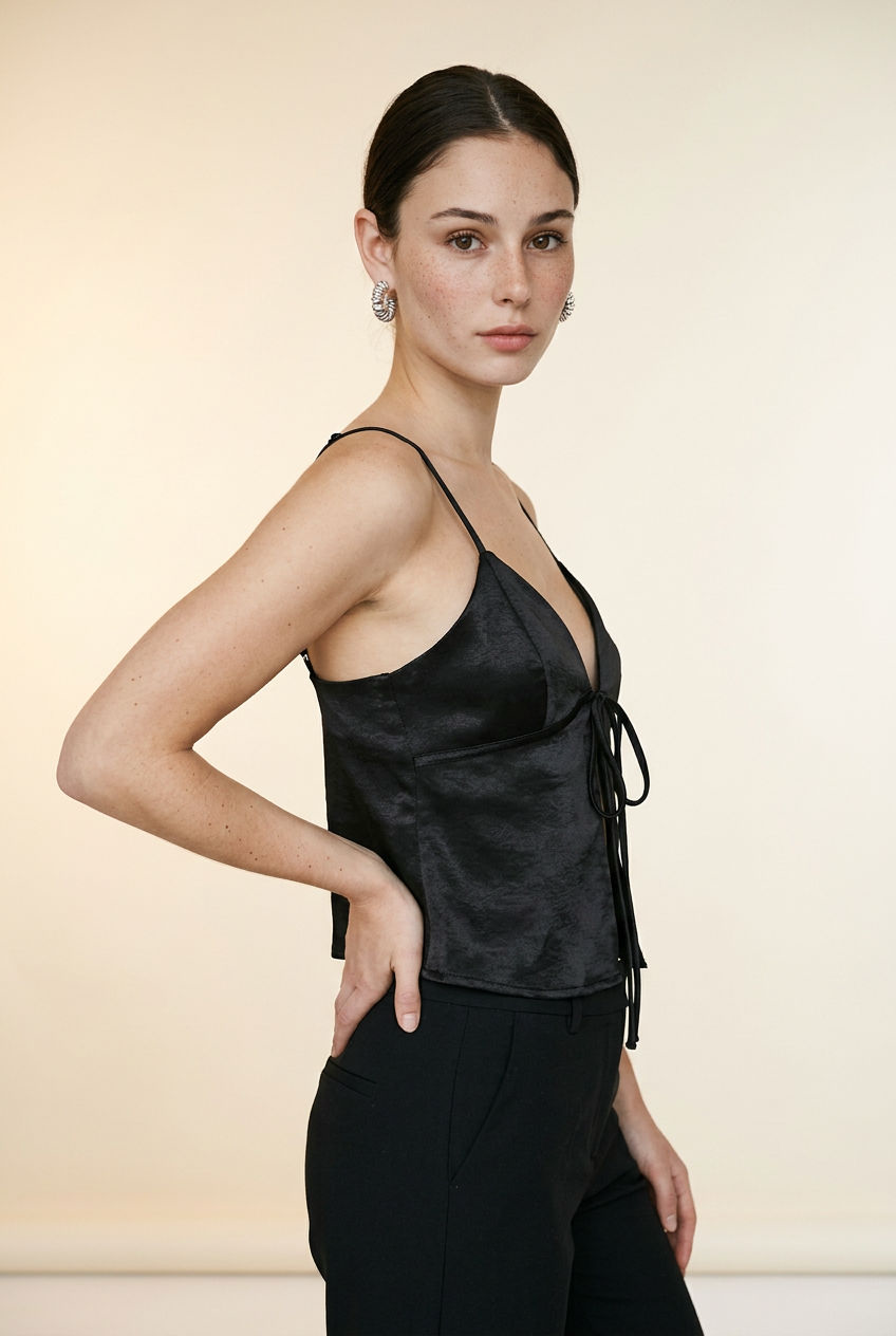 BLUSA SATINADA ESCOTE