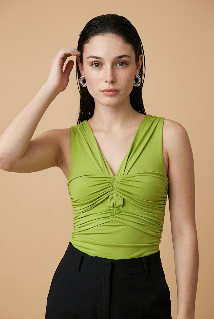 BLUSA CON DISEÑO VERDE