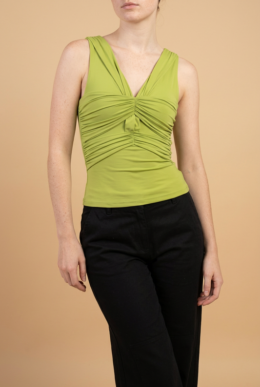 BLUSA CON DISEÑO VERDE