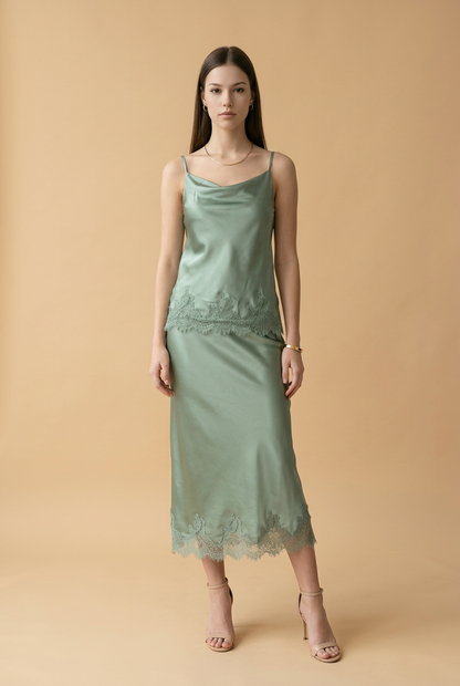 SET VERDE SATINADO ENCAJE