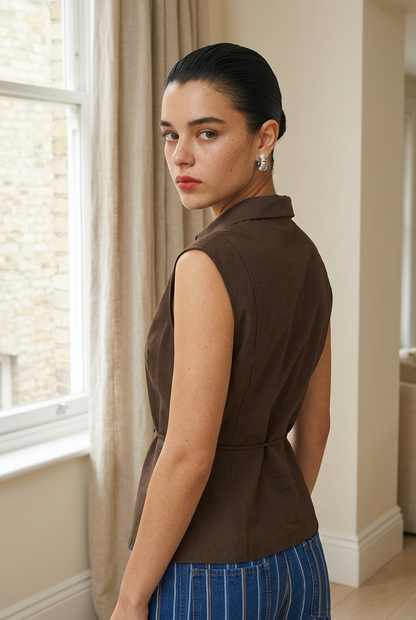 BLUSA CAFE DETALLES BOTONES
